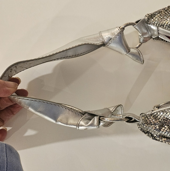 Handbag - Picture 8 of 11